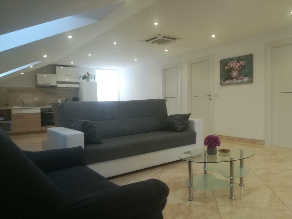 شقة Apartman Daria تروغير المظهر الخارجي الصورة