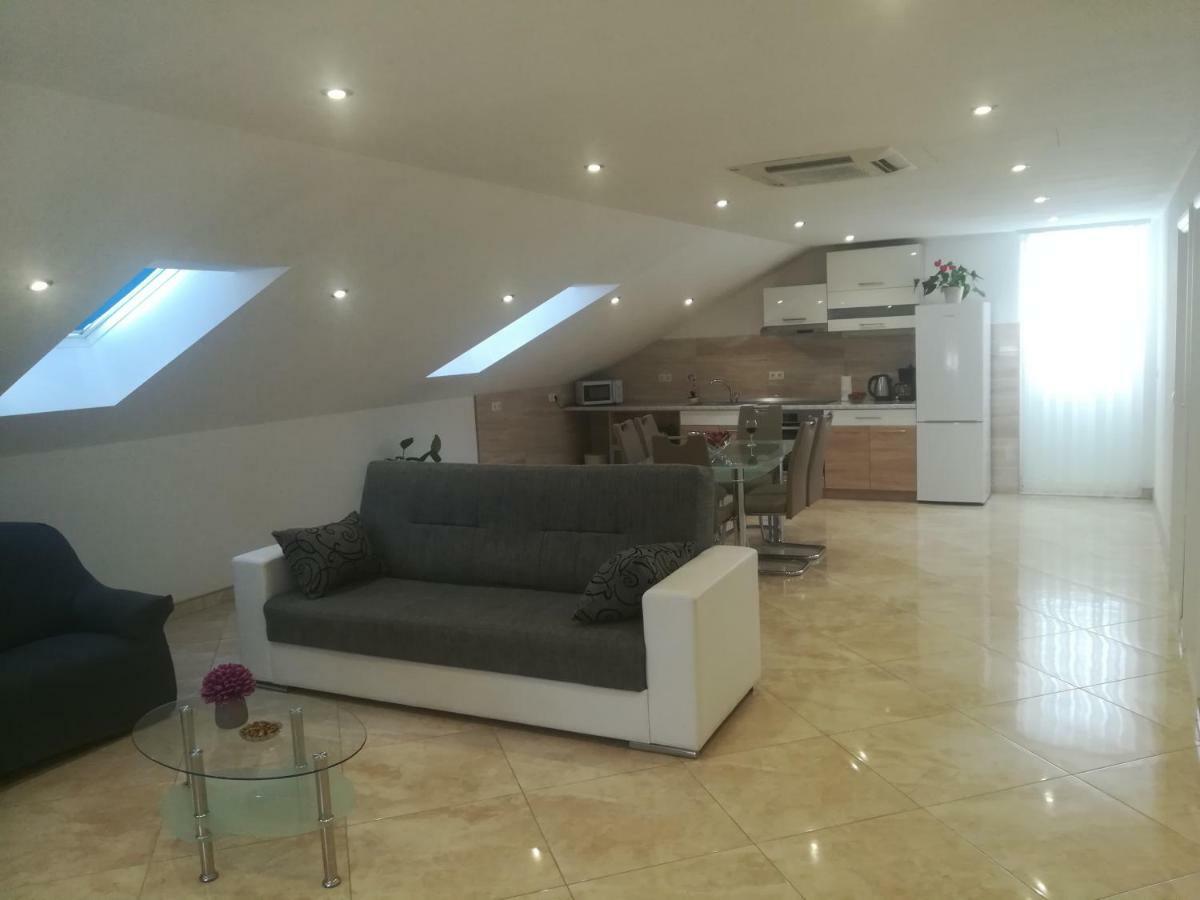 شقة Apartman Daria تروغير المظهر الخارجي الصورة